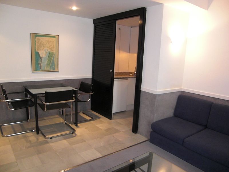 Apartamentos Descartes Barcelona Habitación foto