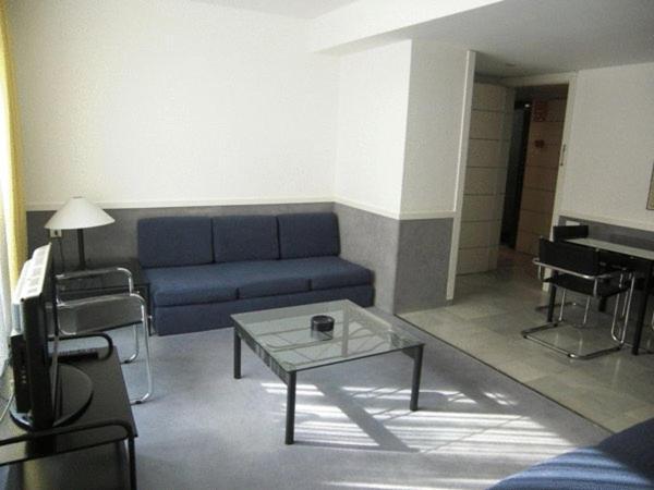 Apartamentos Descartes Barcelona Habitación foto