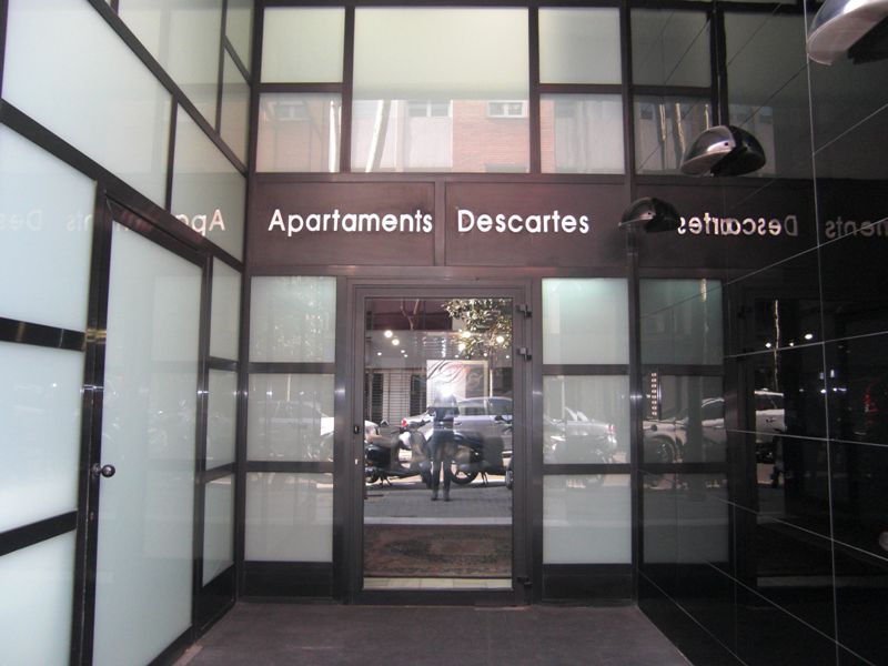 Apartamentos Descartes Barcelona Exterior foto